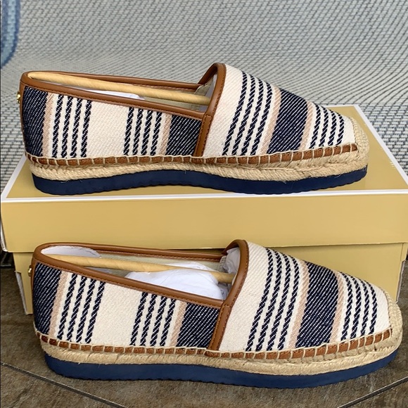 MICHAEL KORS MATHILDE ESPADRILLE CANVAS NAVY MULTI - Picture 2 of 16